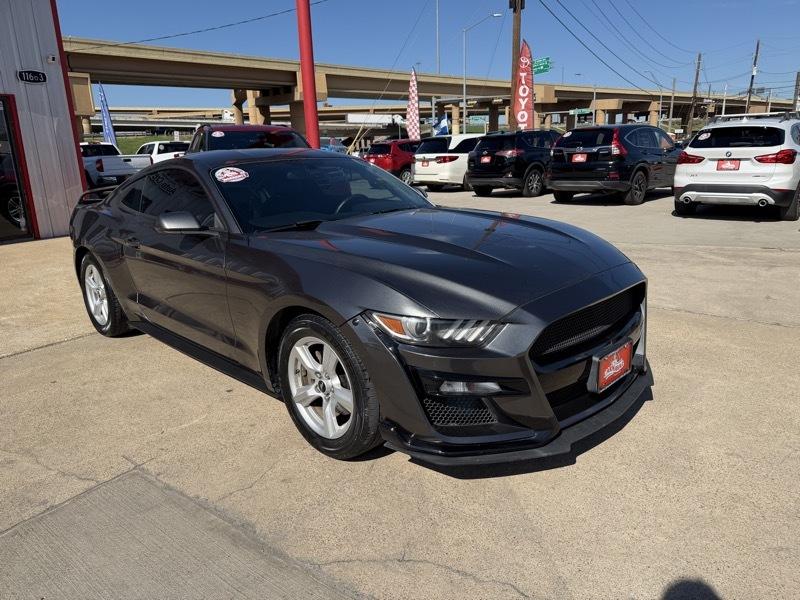Ford Mustang V6 Fastback 2017