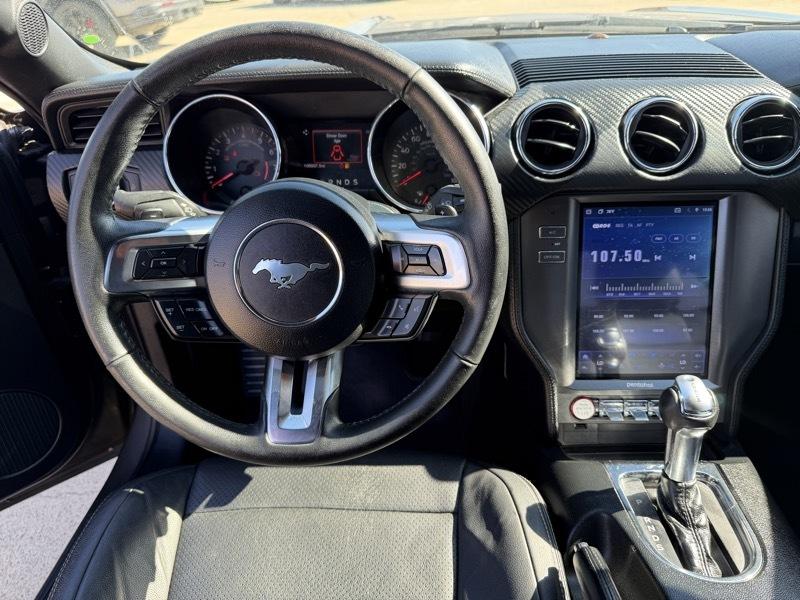 Ford Mustang V6 Fastback 2017