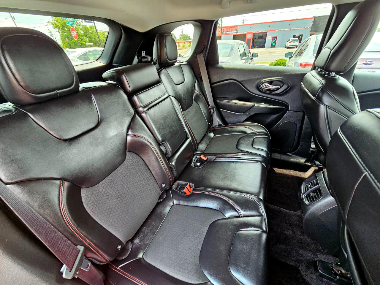 Jeep Cherokee Trailhawk Elite 4WD 2019 Jeep Cherokee Trailhawk Elite 4WD 2019