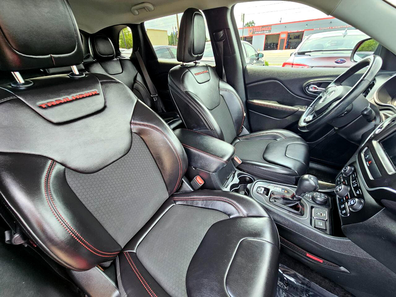 Jeep Cherokee Trailhawk Elite 4WD 2019 Jeep Cherokee Trailhawk Elite 4WD 2019