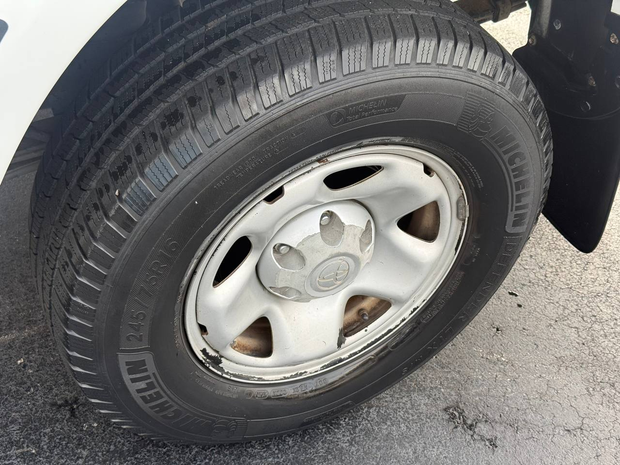 Toyota Tacoma PreRunner Double Cab Auto 2WD 2011 Toyota Tacoma PreRunner Double Cab Auto 2WD 2011