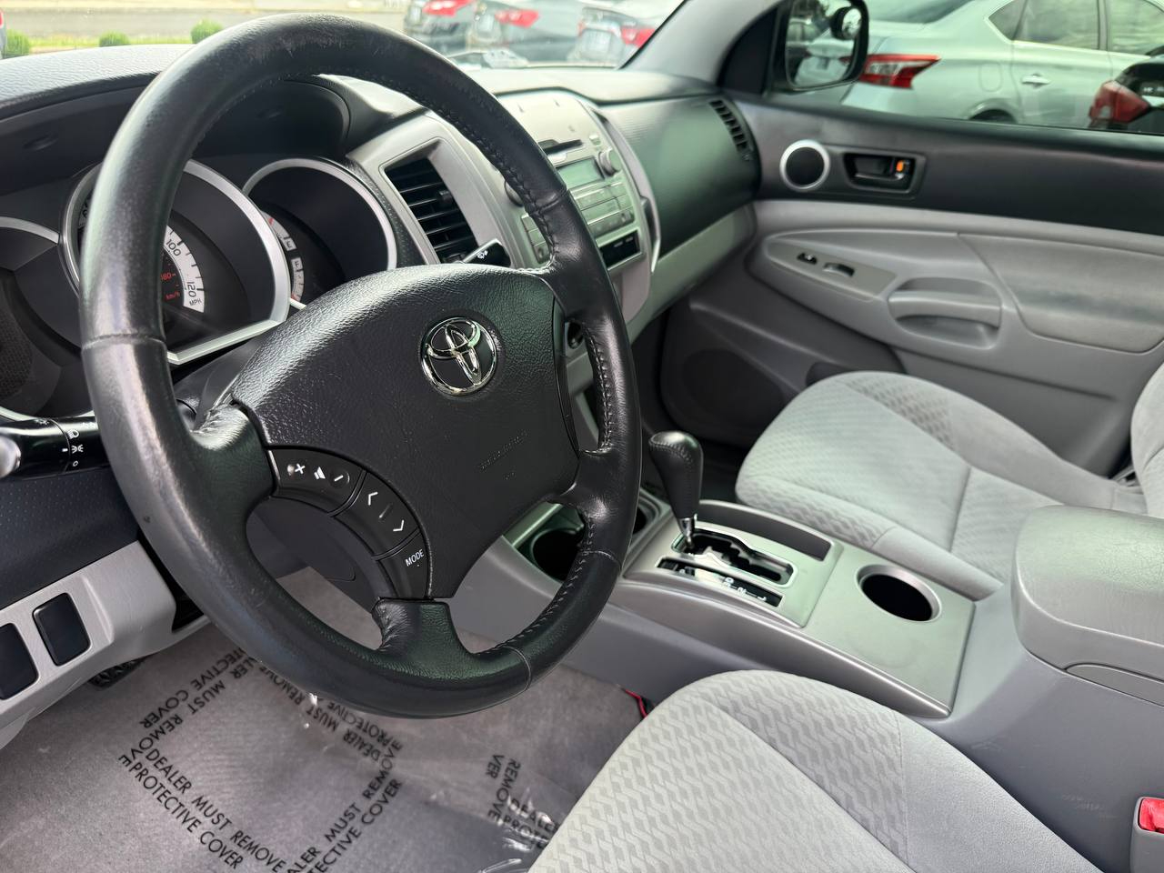 Toyota Tacoma PreRunner Double Cab Auto 2WD 2011 Toyota Tacoma PreRunner Double Cab Auto 2WD 2011