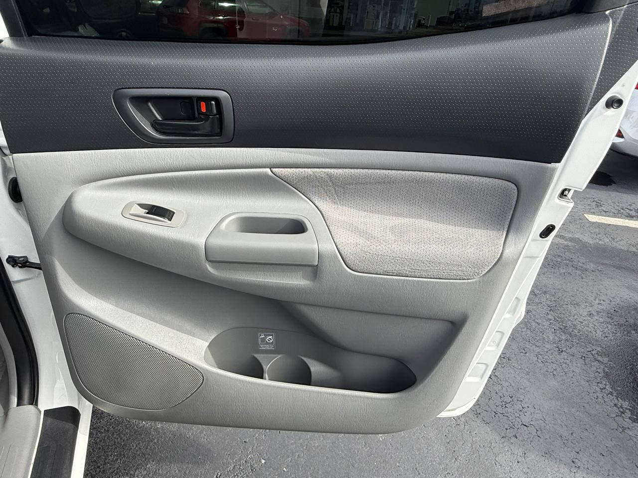 Toyota Tacoma PreRunner Double Cab Auto 2WD 2011 Toyota Tacoma PreRunner Double Cab Auto 2WD 2011