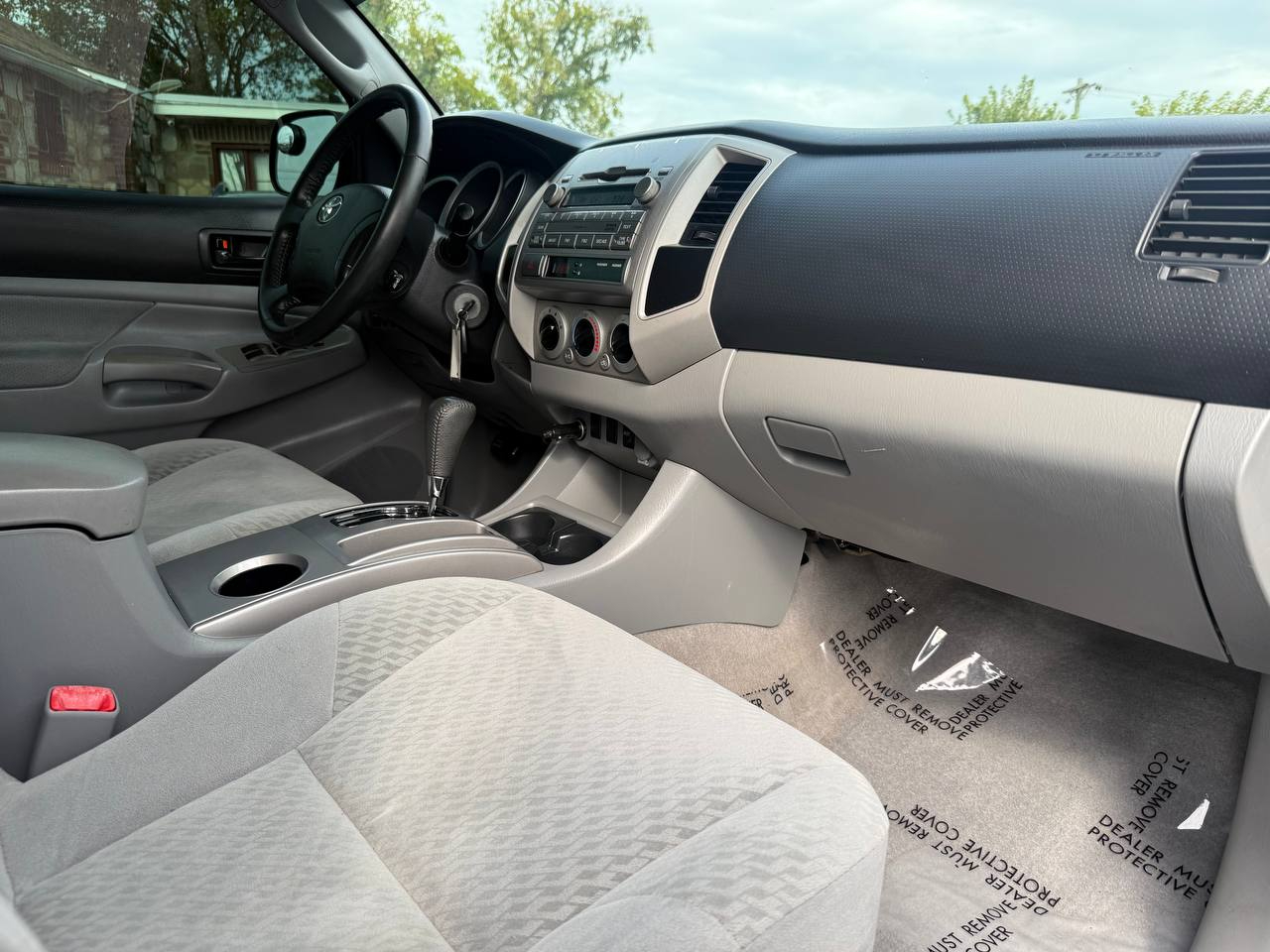 Toyota Tacoma PreRunner Double Cab Auto 2WD 2011 Toyota Tacoma PreRunner Double Cab Auto 2WD 2011