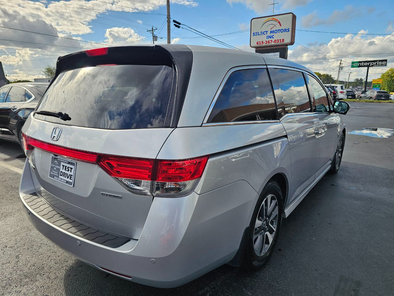 2015 Honda Odyssey Touring photo 5