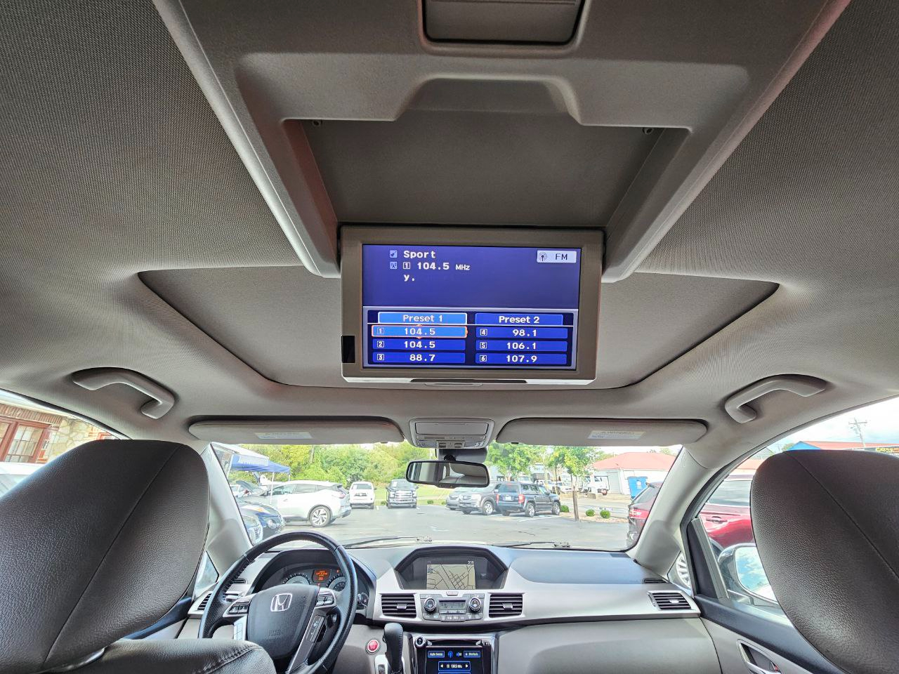 2015 Honda Odyssey Touring photo 25