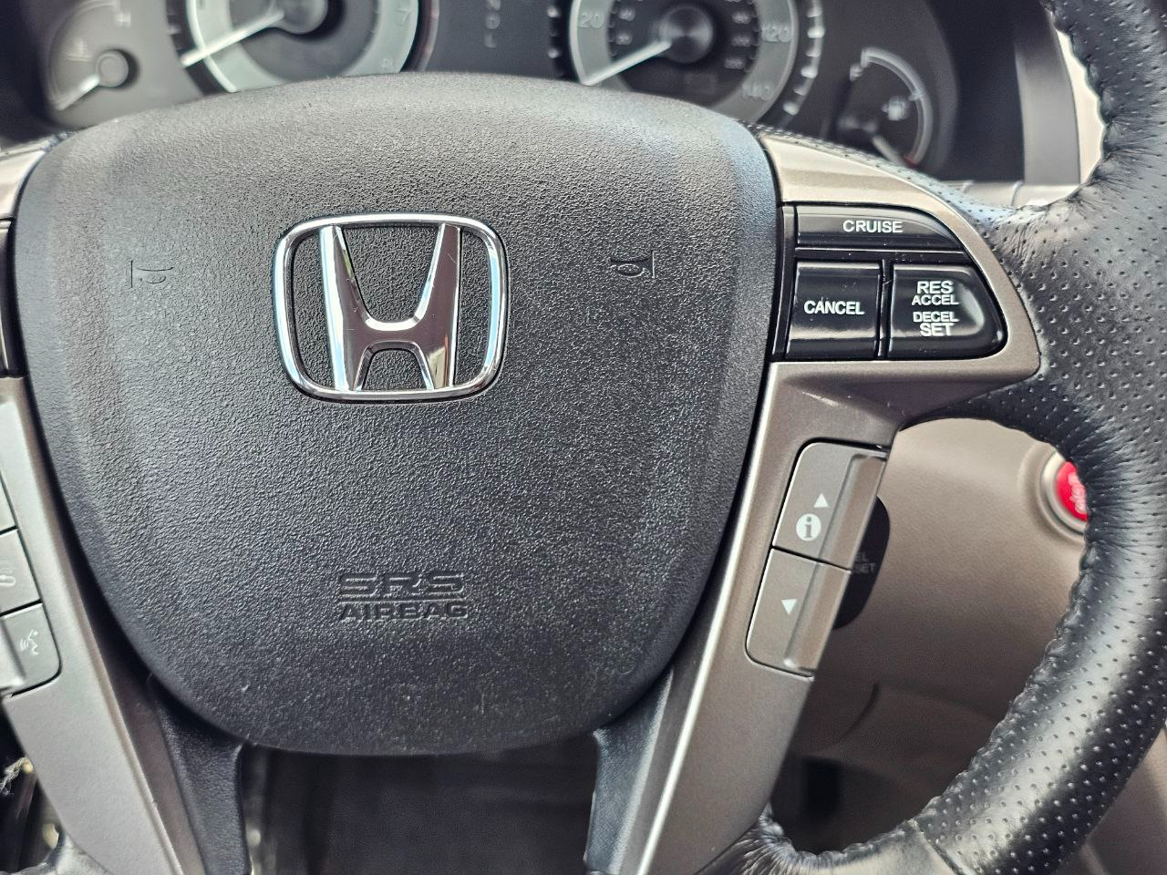2015 Honda Odyssey Touring photo 27