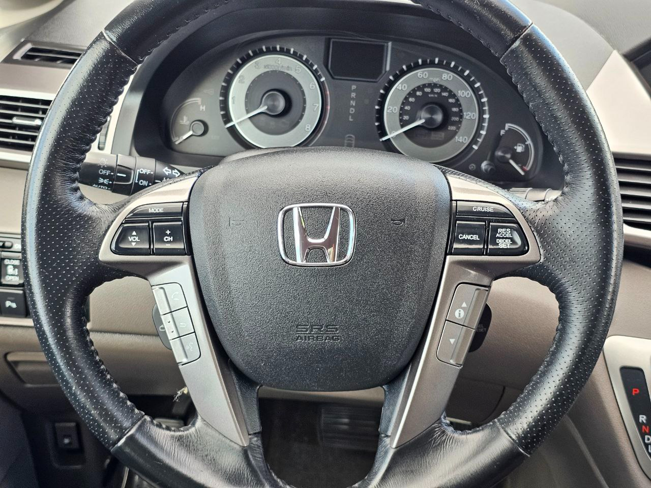 2015 Honda Odyssey Touring photo 28