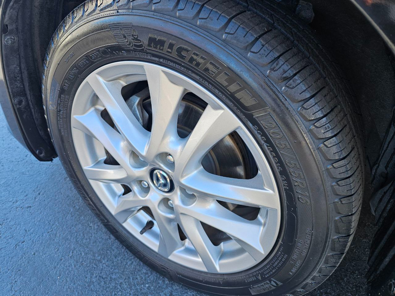 2014 Mazda Mazda3 Touring photo 11