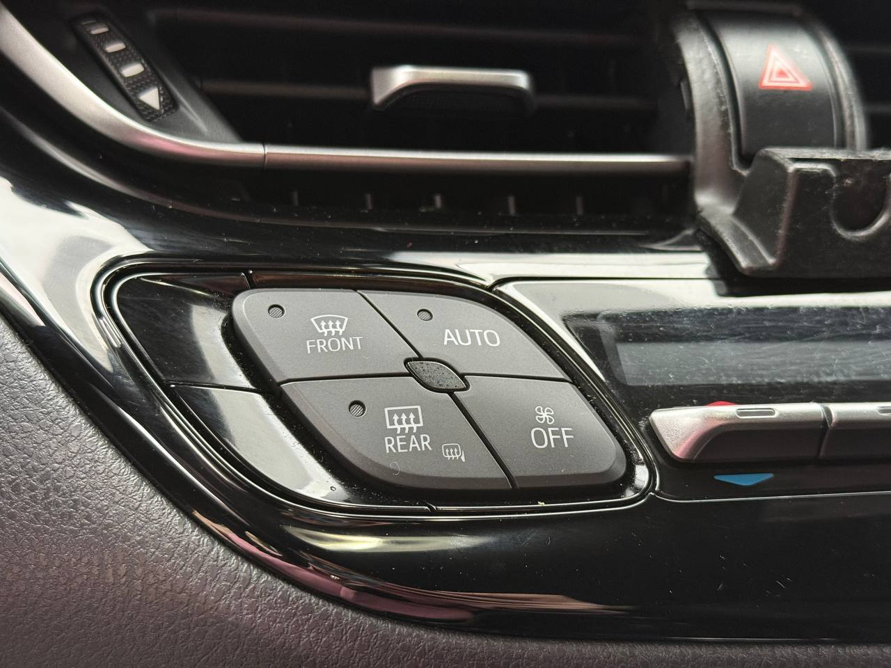 Toyota C-HR XLE 2020