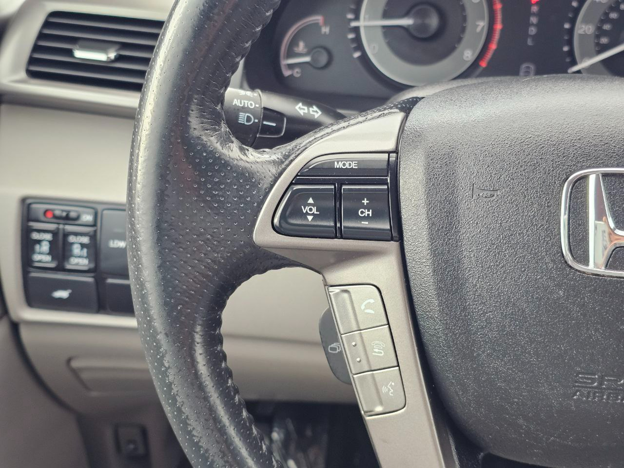 Honda Odyssey EX-L w/Rear Entertainment 2016 Honda Odyssey EX-L w/Rear Entertainment 2016