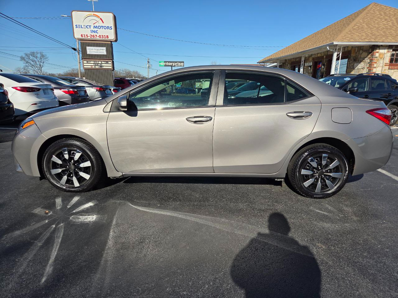 2014 Toyota Corolla LE photo 3