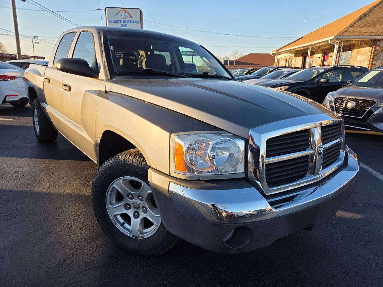 Dodge Dakota SLT Quad Cab 2WD 2005