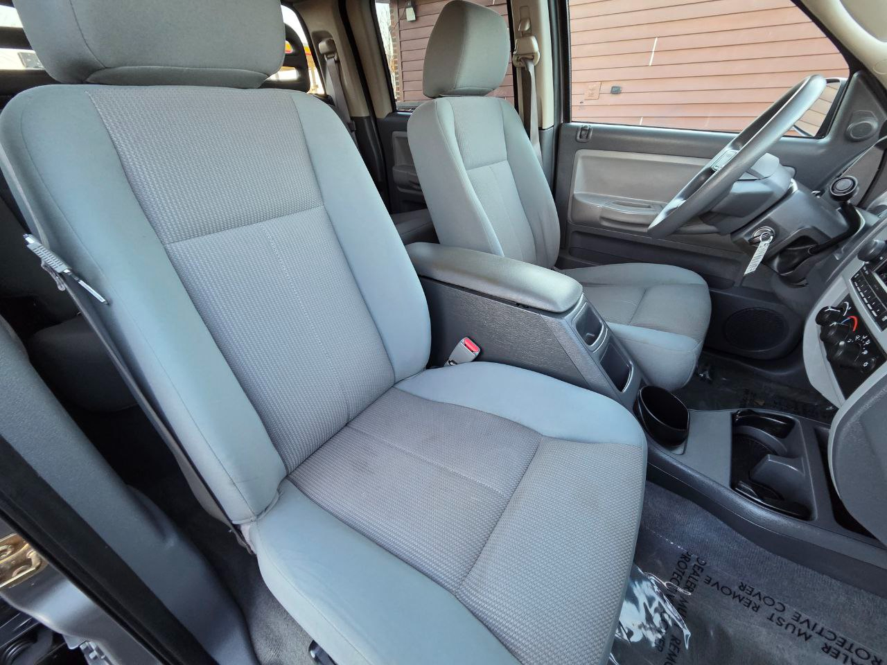 Dodge Dakota SLT Quad Cab 2WD 2005