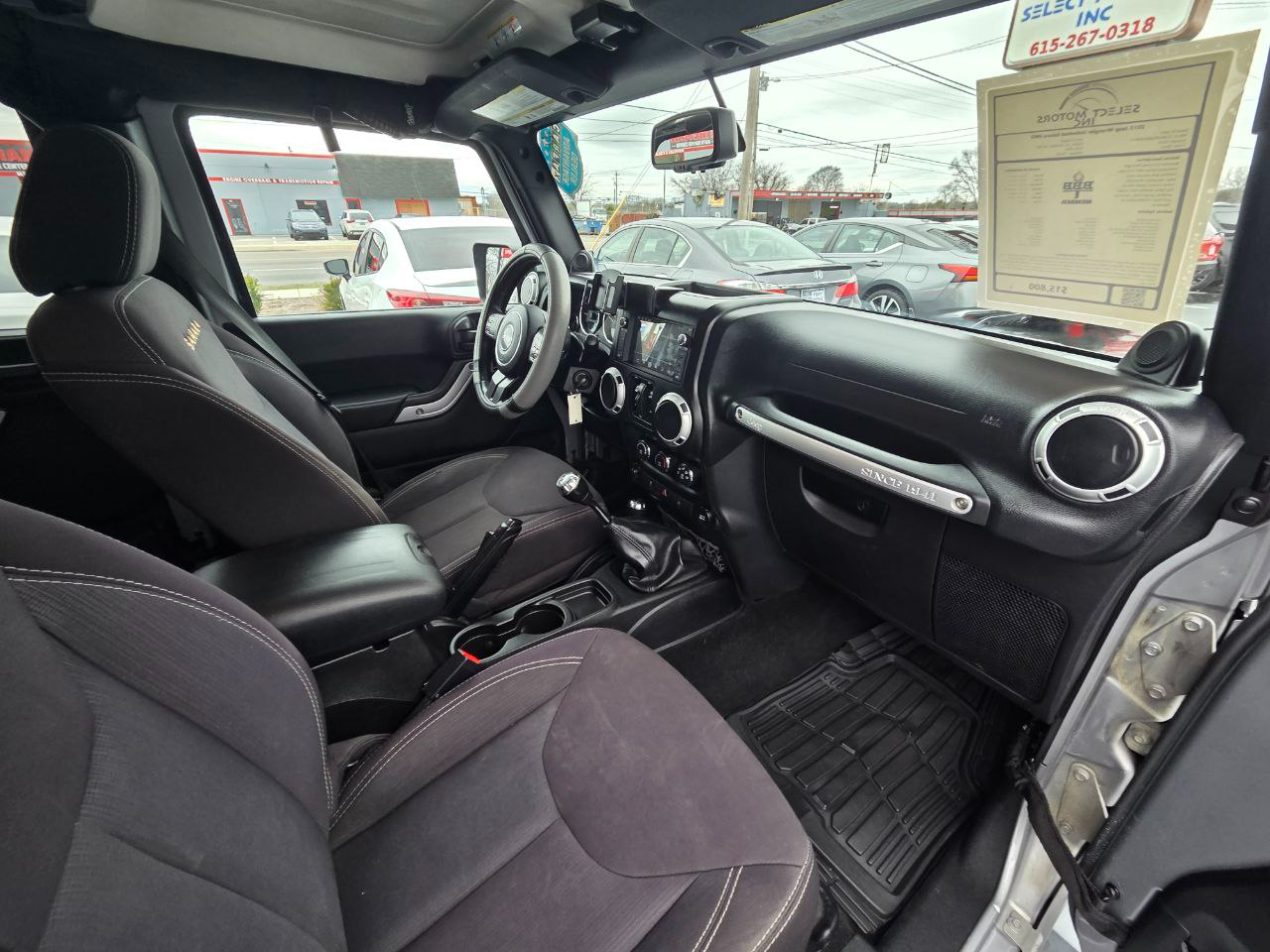 Jeep Wrangler Unlimited Sahara 4WD 2013