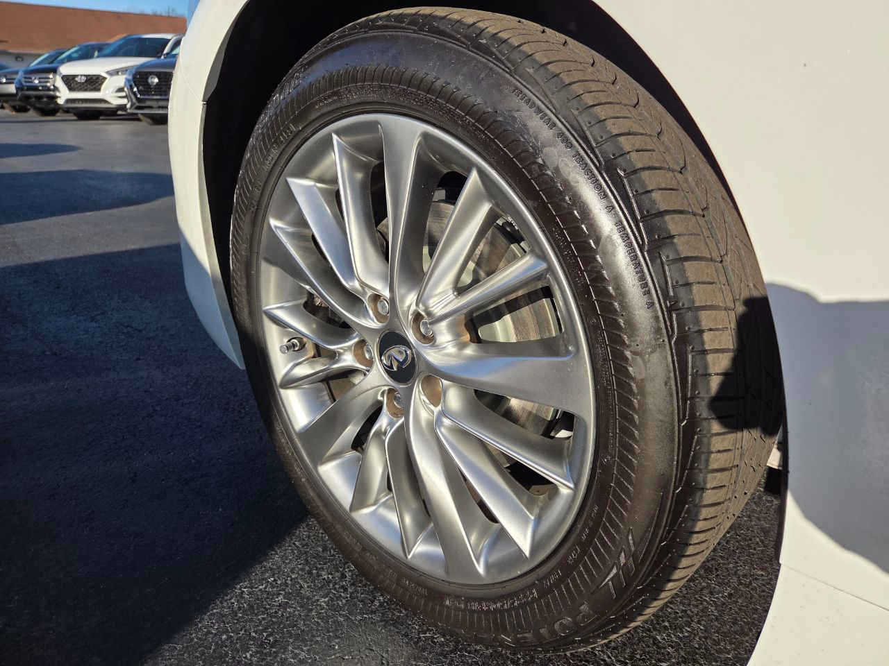 Infiniti Q50 3.0t LUXE 2019