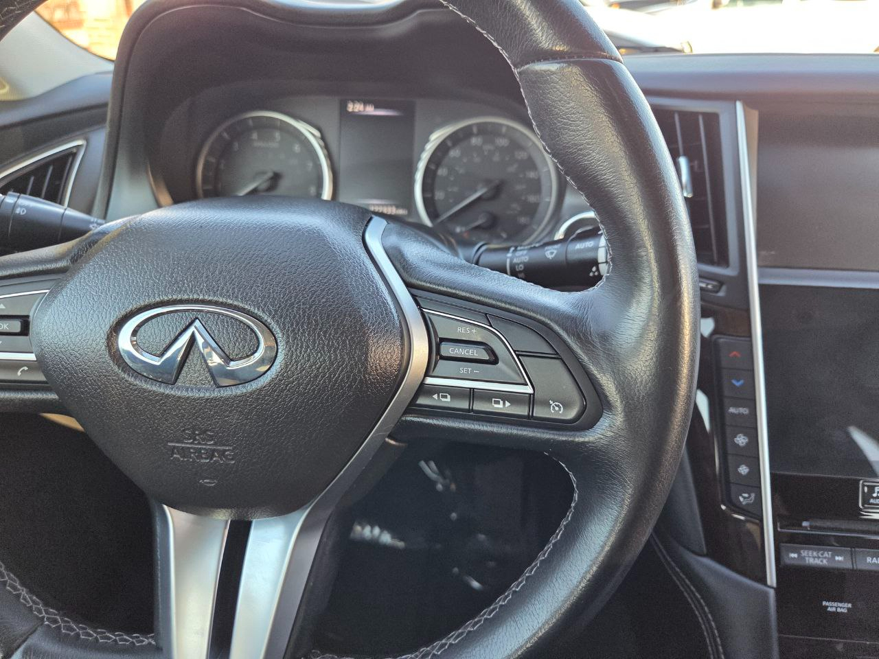 Infiniti Q50 3.0t LUXE 2019