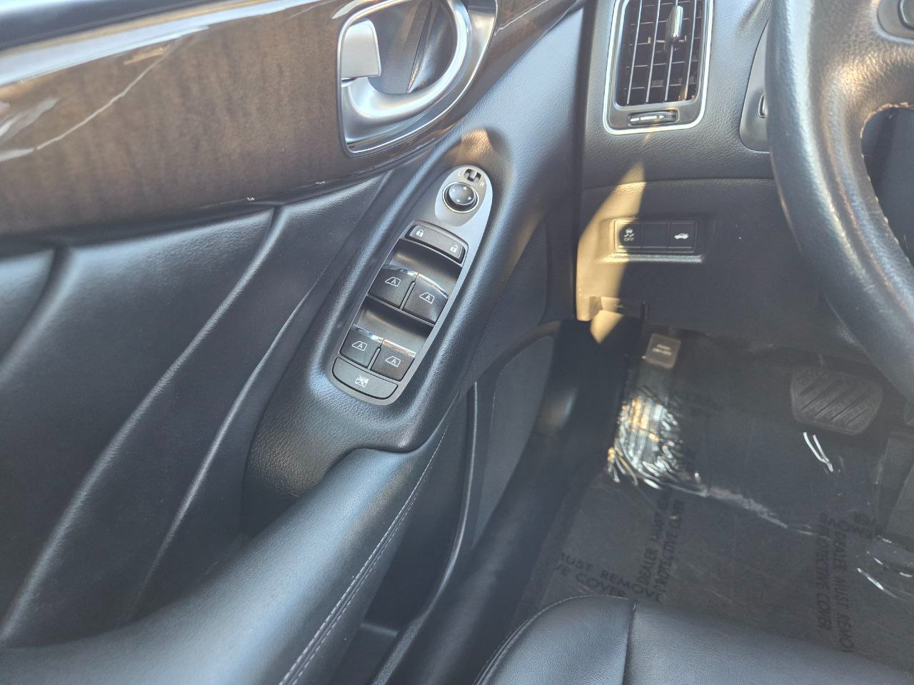 Infiniti Q50 3.0t LUXE 2019