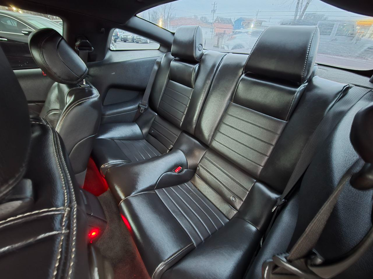 Ford Mustang V6 Coupe 2014