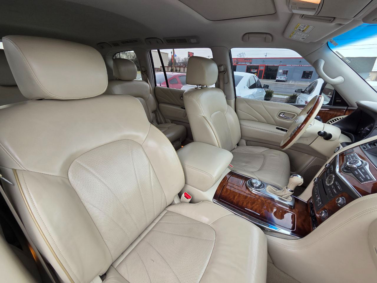 Infiniti QX80 4WD 2015