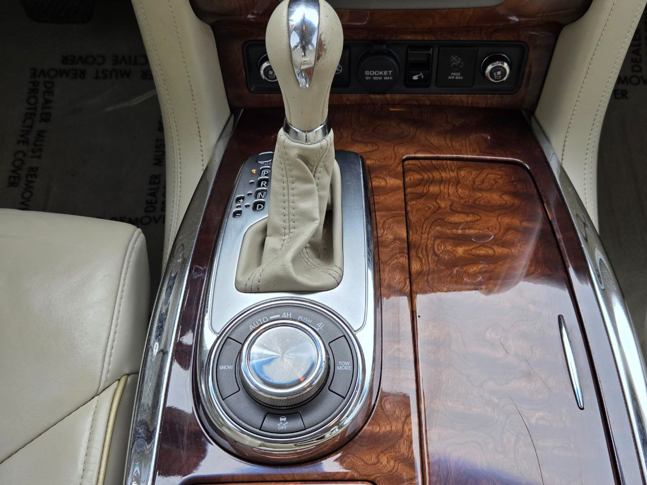 Infiniti QX80 4WD 2015