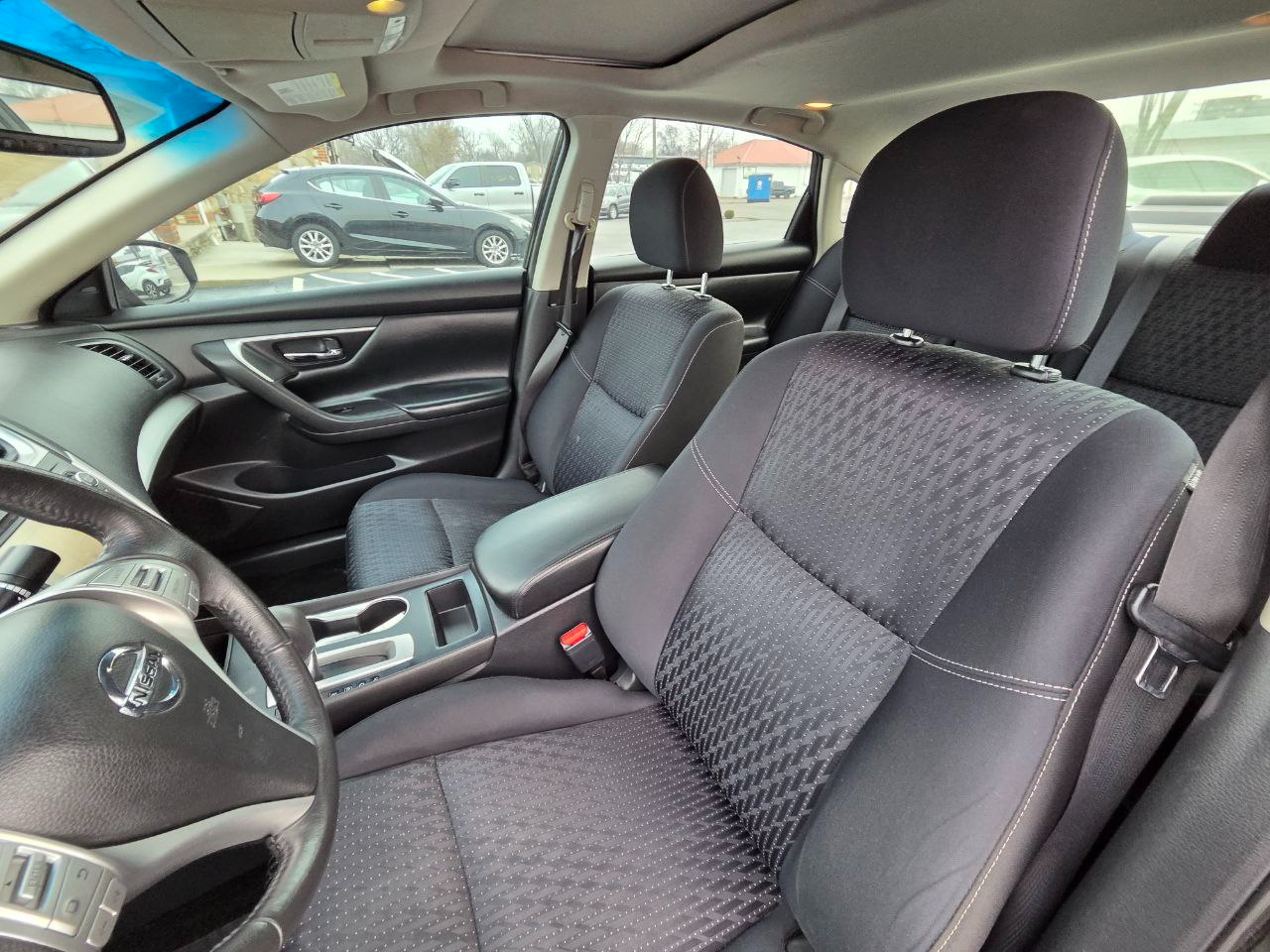 Nissan Altima 2.5 SV 2016