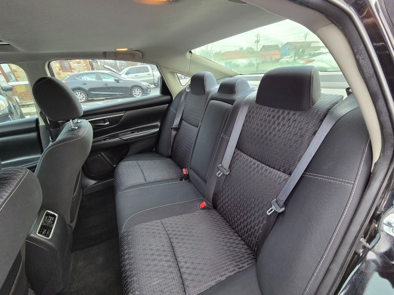 Nissan Altima 2.5 SV 2016