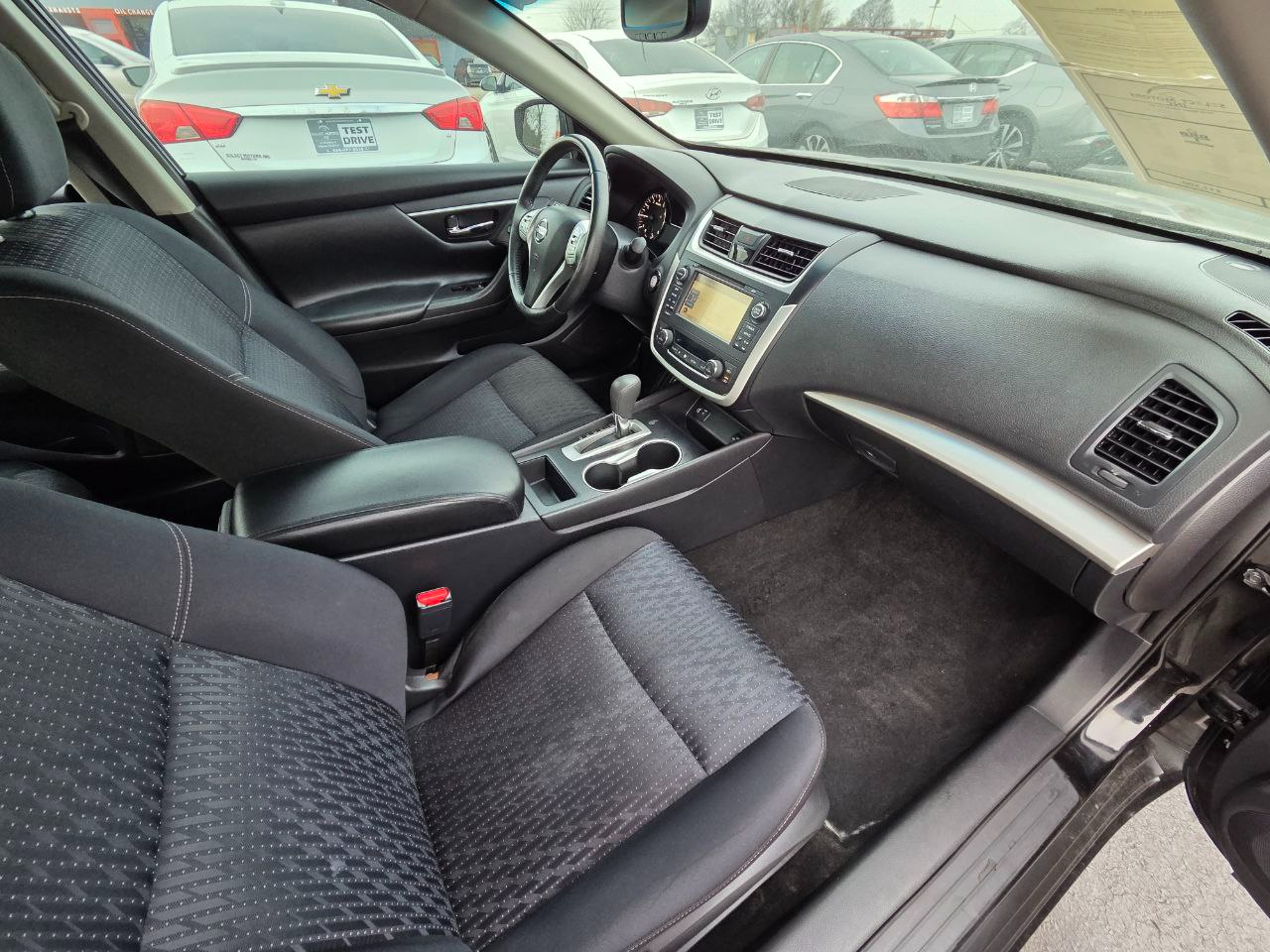 Nissan Altima 2.5 SV 2016