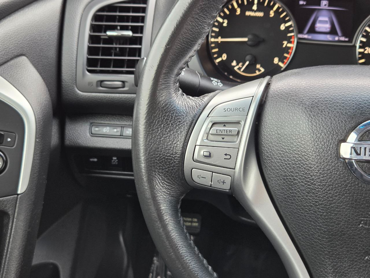 Nissan Altima 2.5 SV 2016