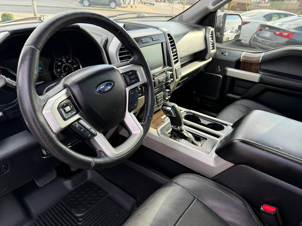 Ford F-150 Lariat SuperCrew 5.5-ft. Bed 4WD 2015