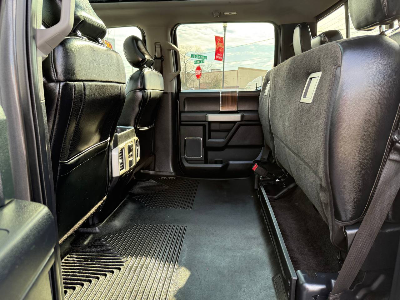 Ford F-150 Lariat SuperCrew 5.5-ft. Bed 4WD 2015