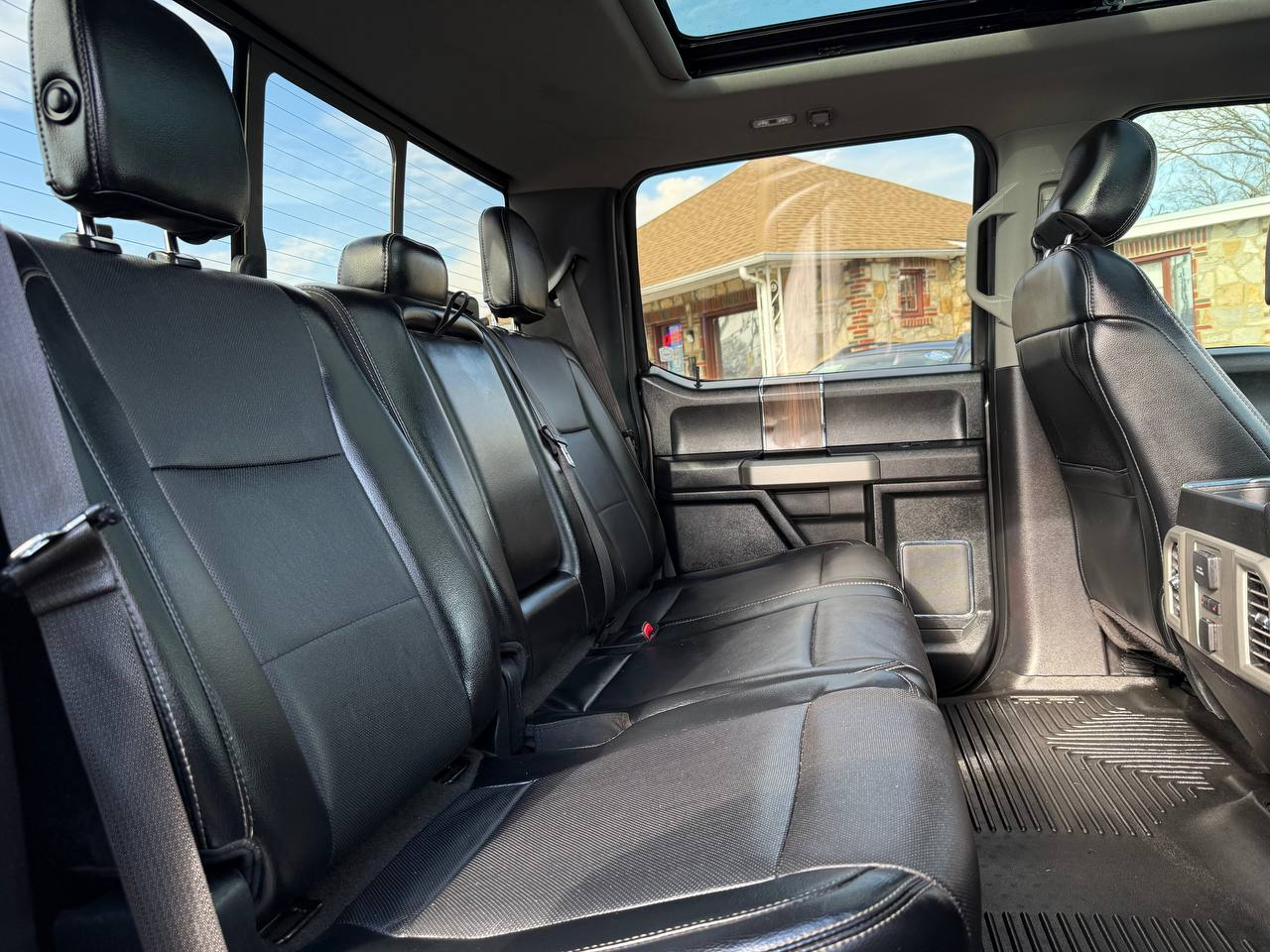 Ford F-150 Lariat SuperCrew 5.5-ft. Bed 4WD 2015