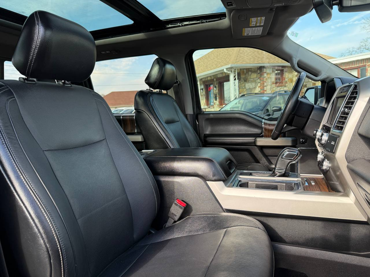 Ford F-150 Lariat SuperCrew 5.5-ft. Bed 4WD 2015