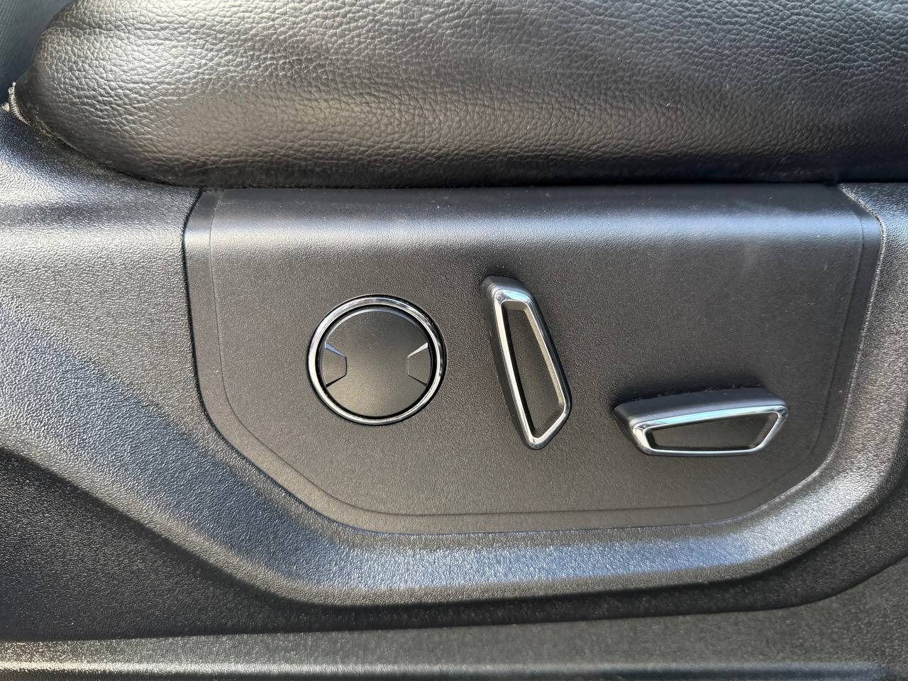 Ford F-150 Lariat SuperCrew 5.5-ft. Bed 4WD 2015