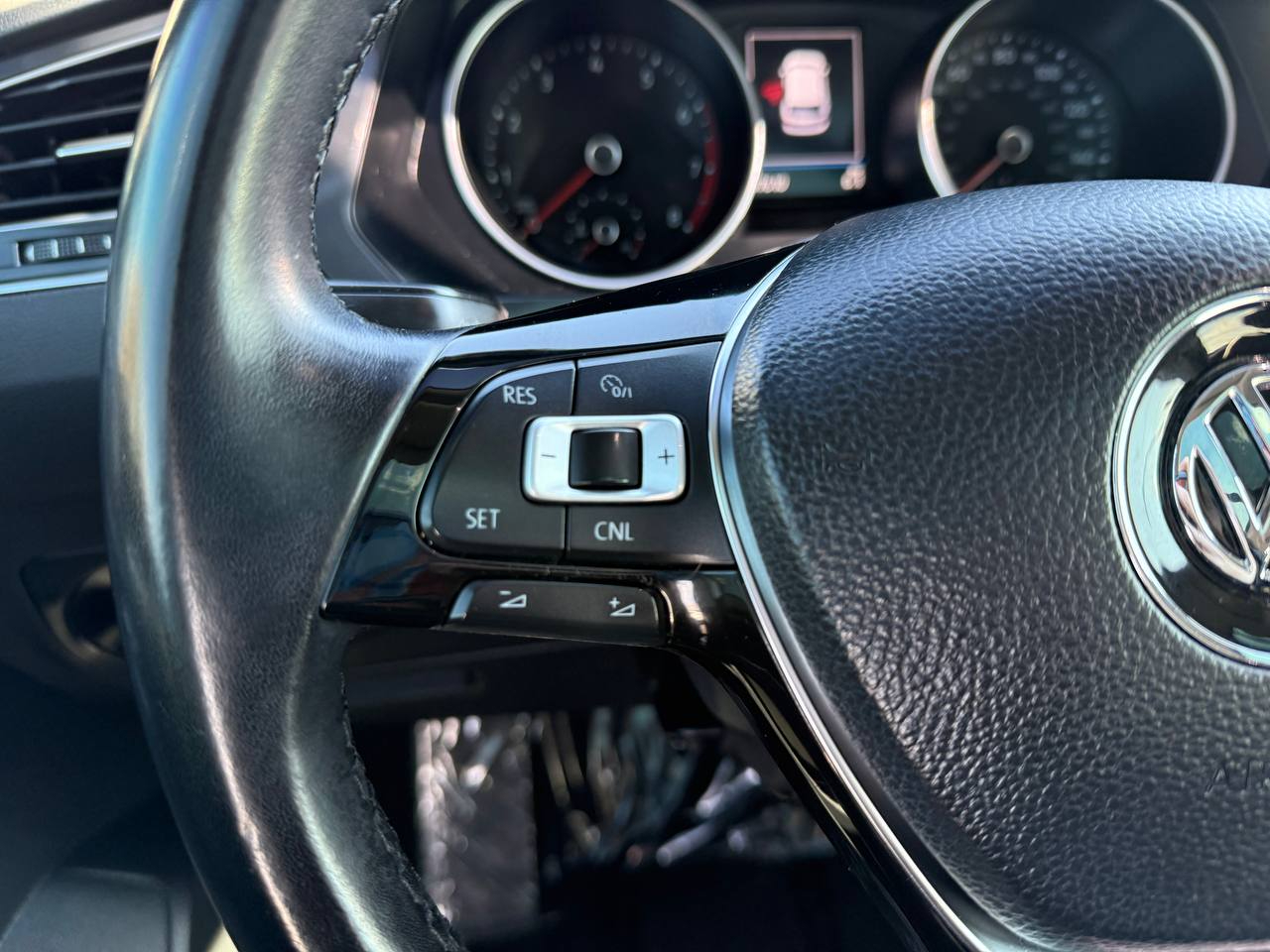 Volkswagen Tiguan SE 2018