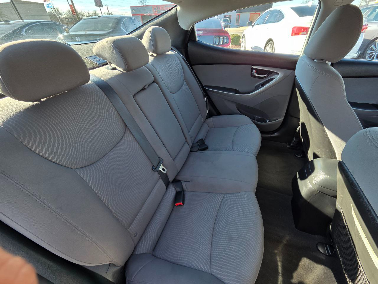 Hyundai Elantra SE 2016