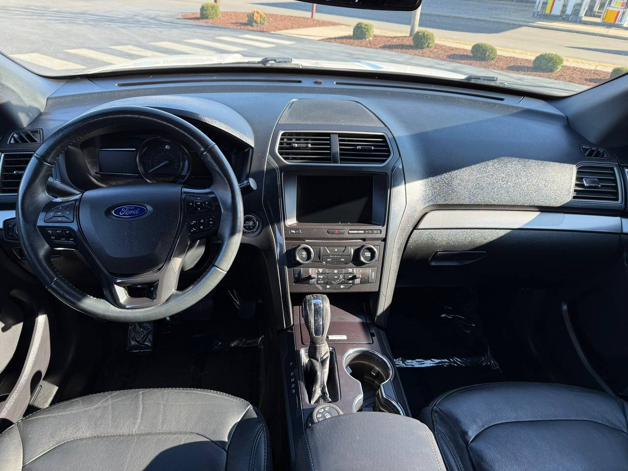 Ford Explorer XLT 4WD 2018