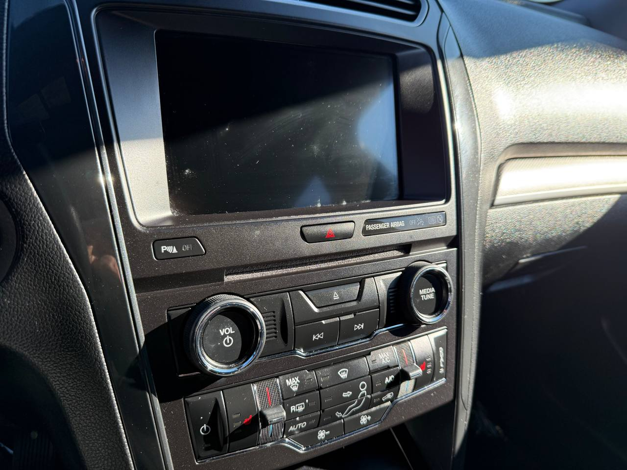 Ford Explorer XLT 4WD 2018