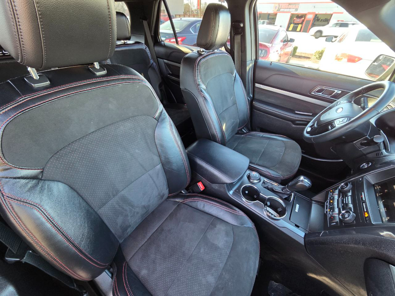 Ford Explorer XLT 4WD 2018