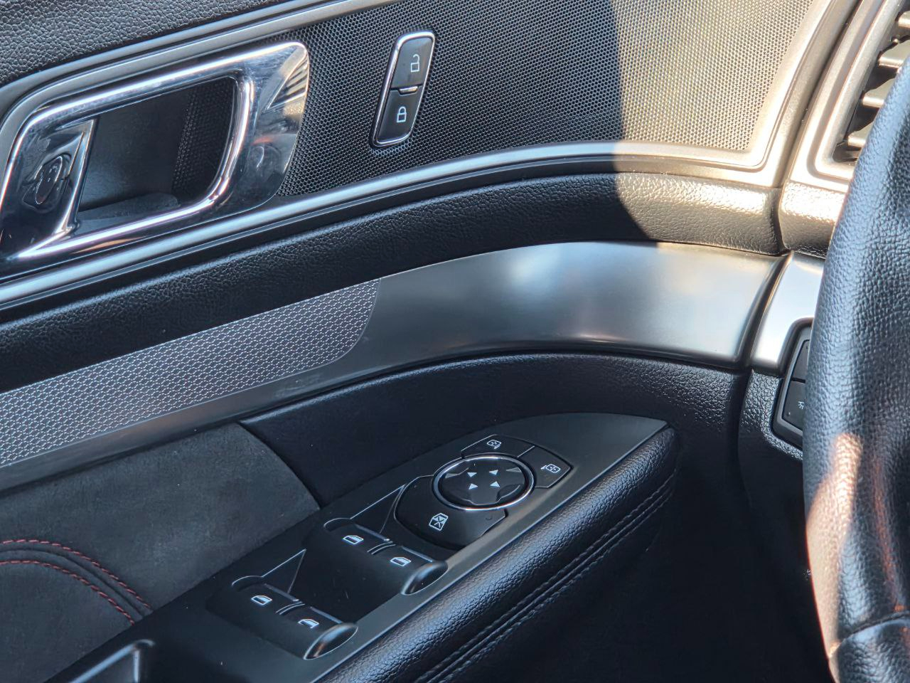 Ford Explorer XLT 4WD 2018