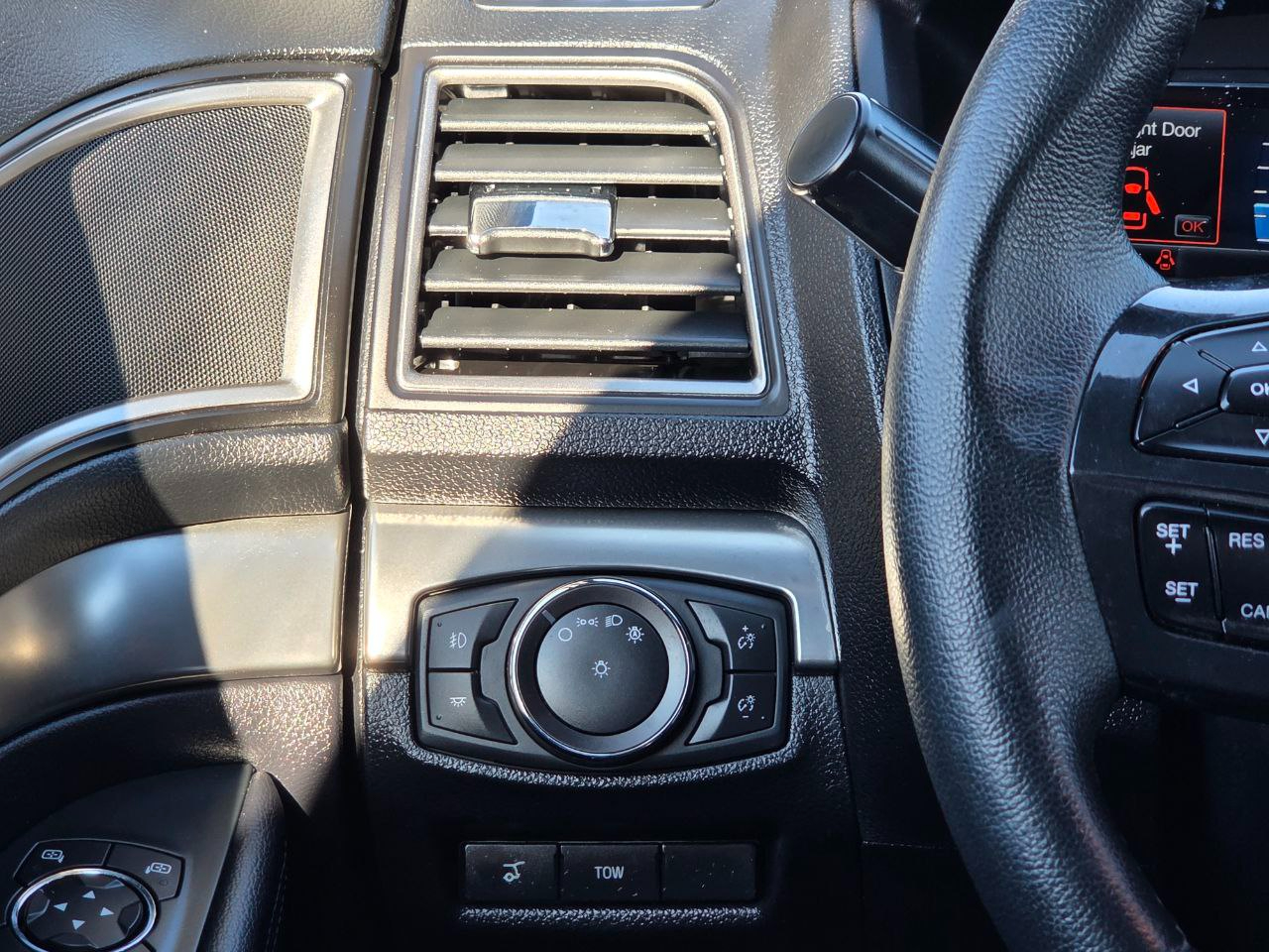 Ford Explorer XLT 4WD 2018