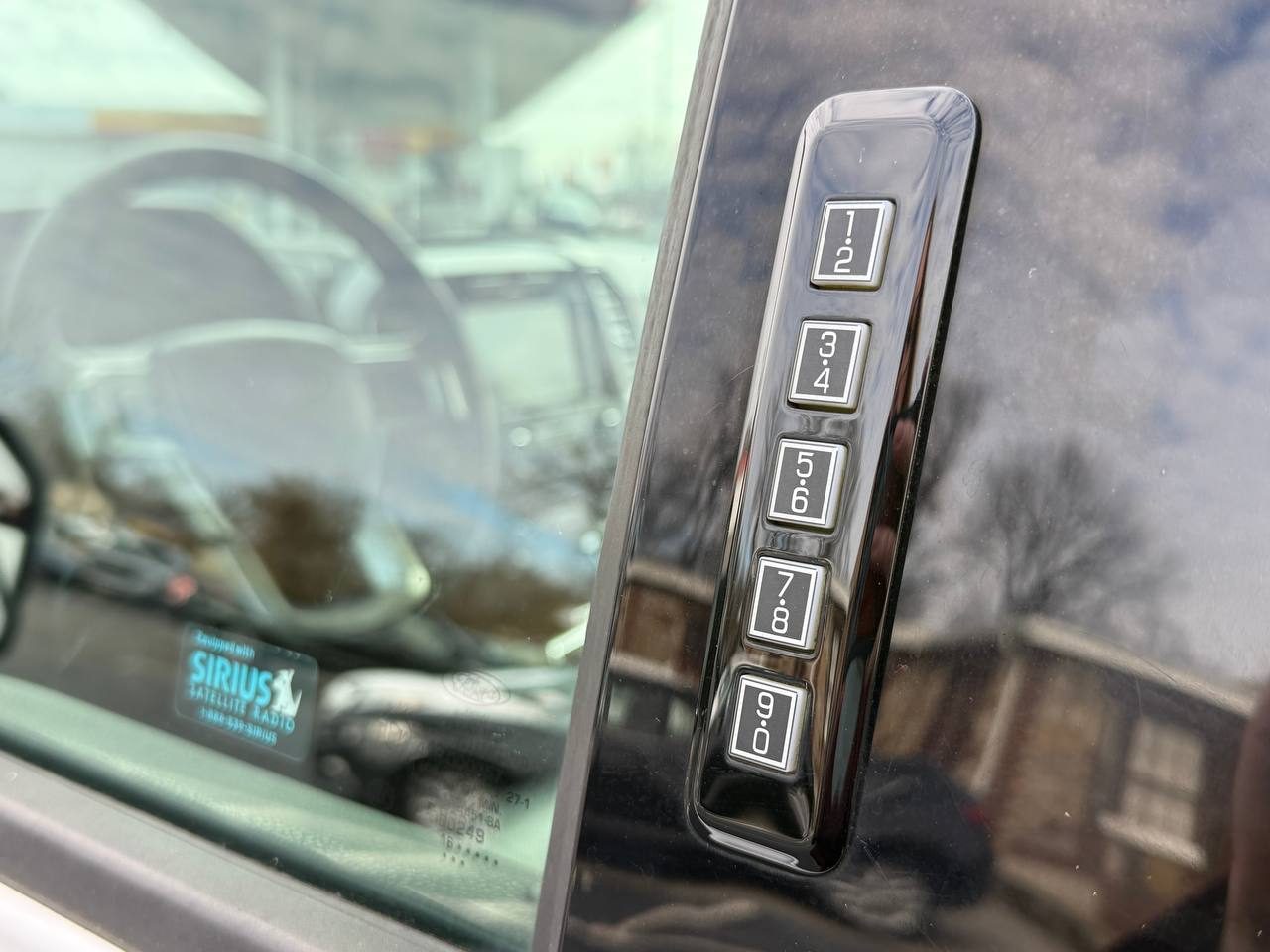 Ford F-150 Lariat SuperCrew 5.5-ft. Bed 4WD 2016