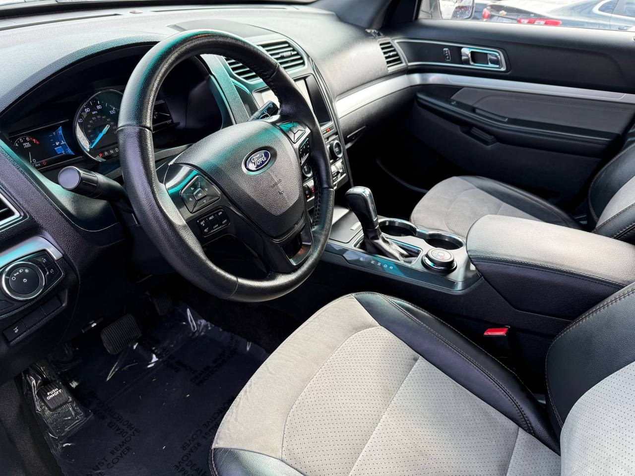 Ford Explorer XLT 4WD 2017