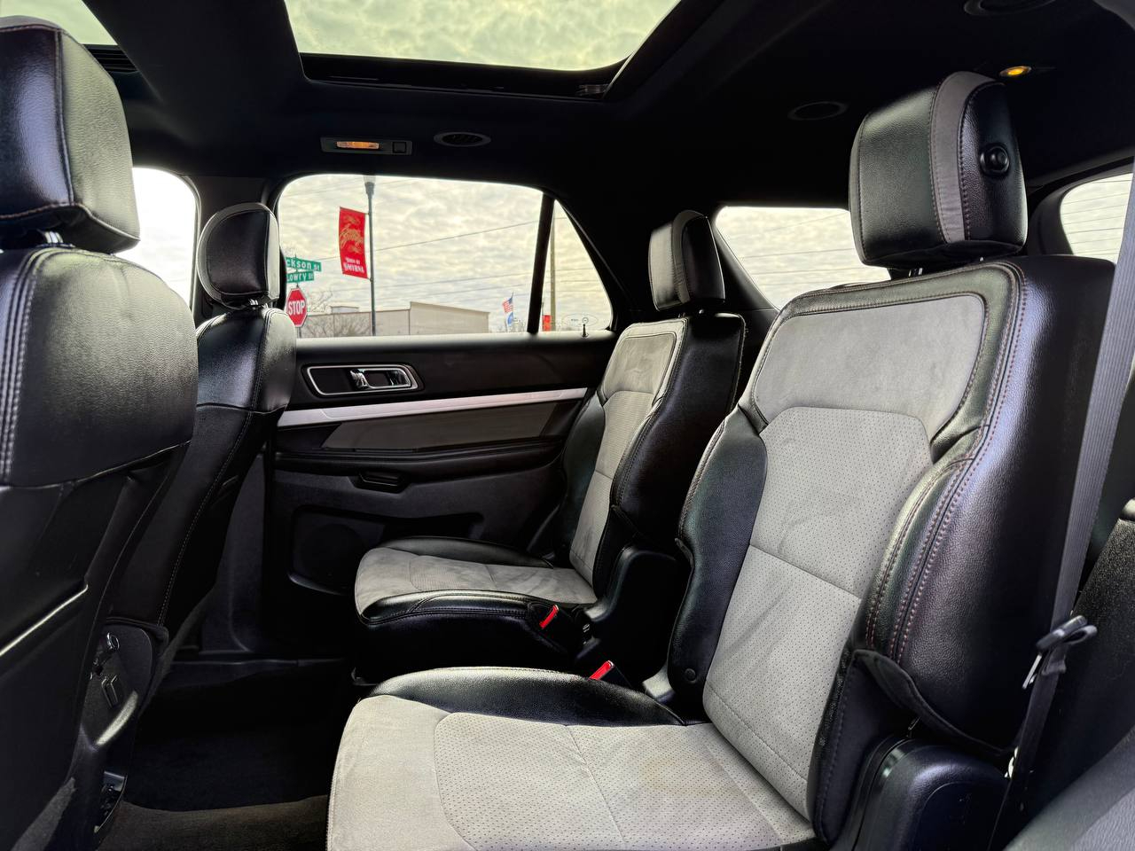 Ford Explorer XLT 4WD 2017