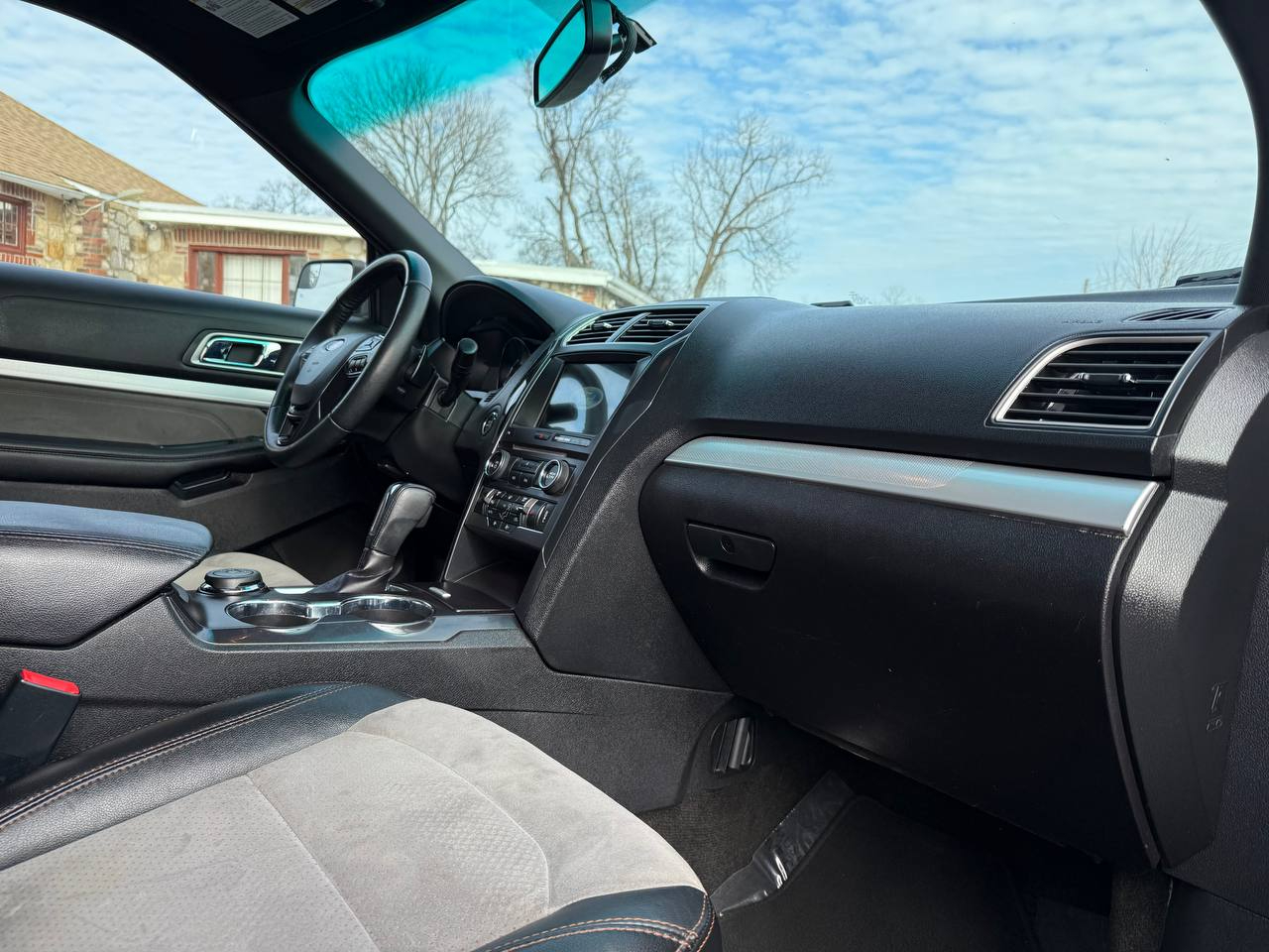 Ford Explorer XLT 4WD 2017