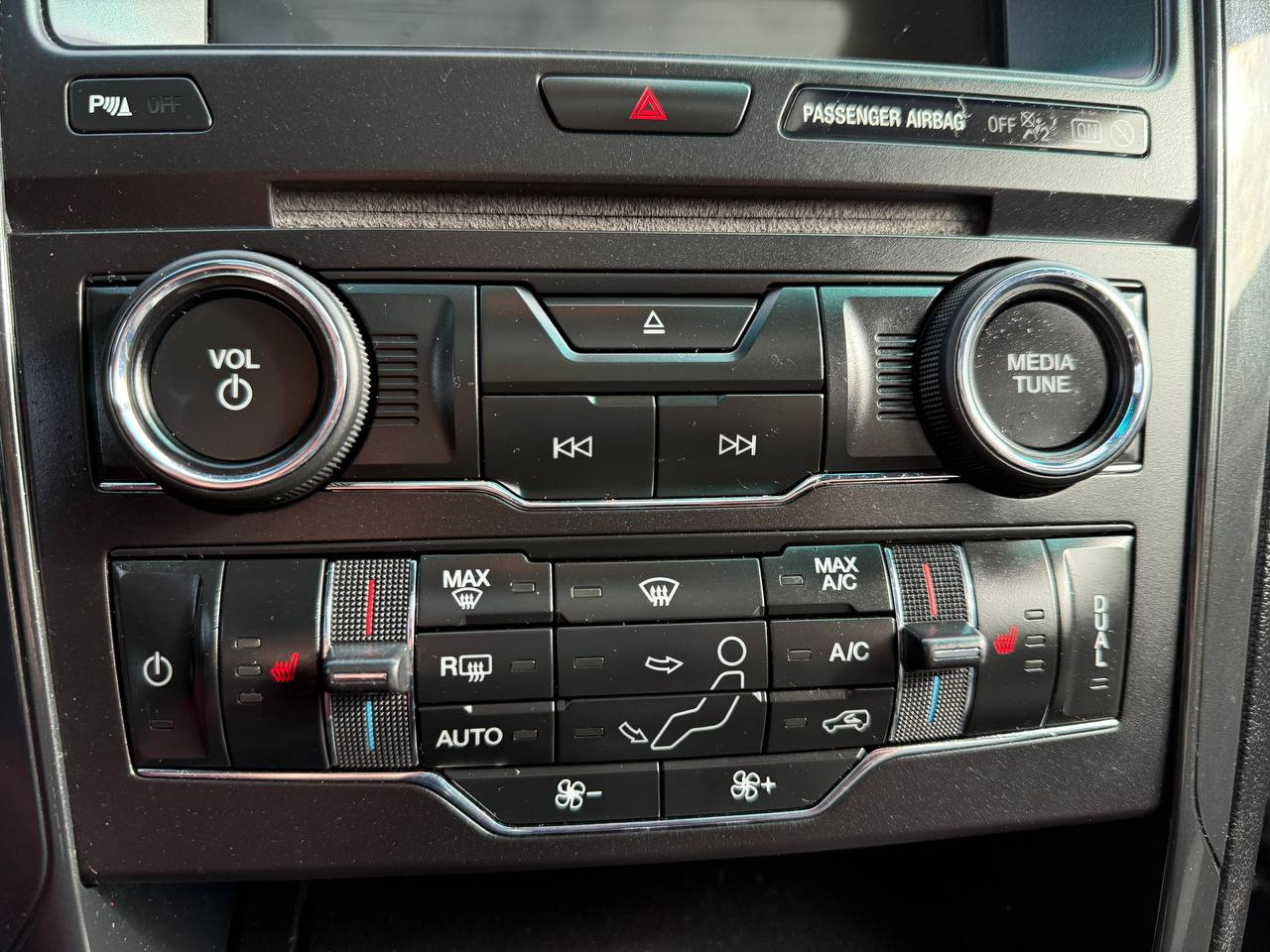 Ford Explorer XLT 4WD 2017