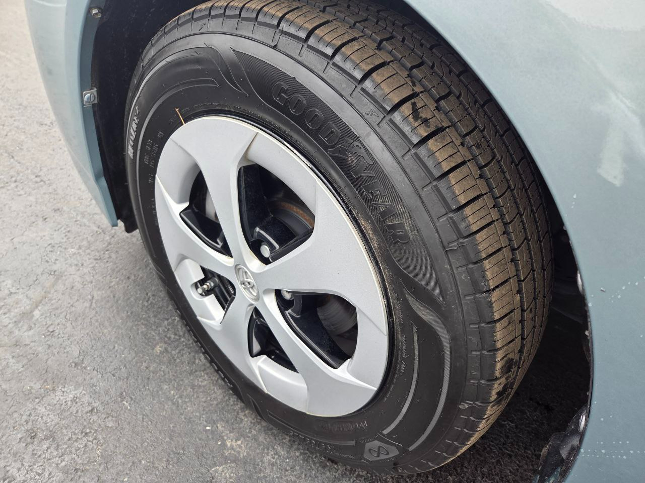 Toyota Prius Prius II 2013