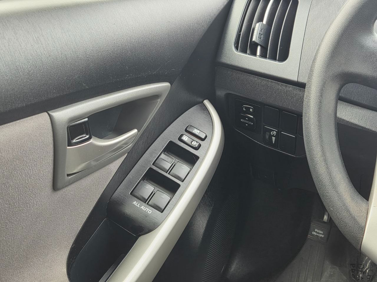 Toyota Prius Prius II 2013