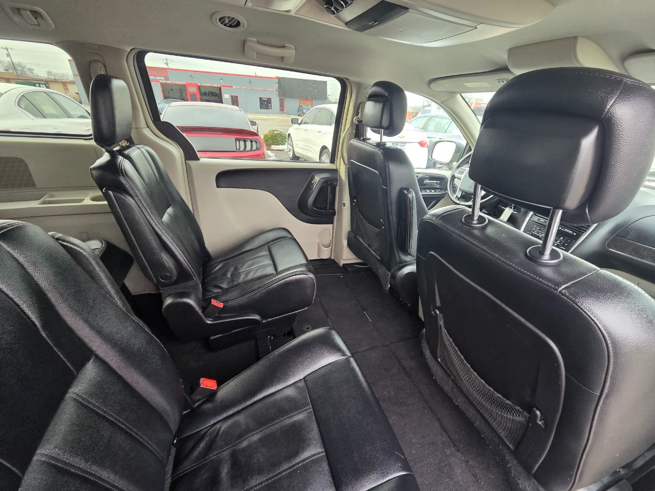 Chrysler Town & Country Touring 2016