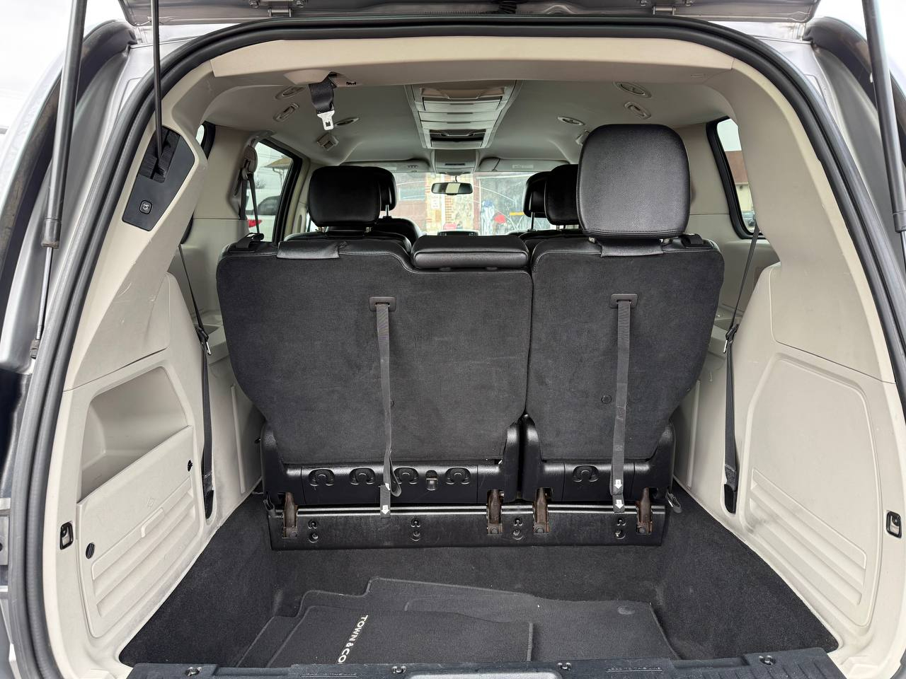 Chrysler Town & Country Touring 2016